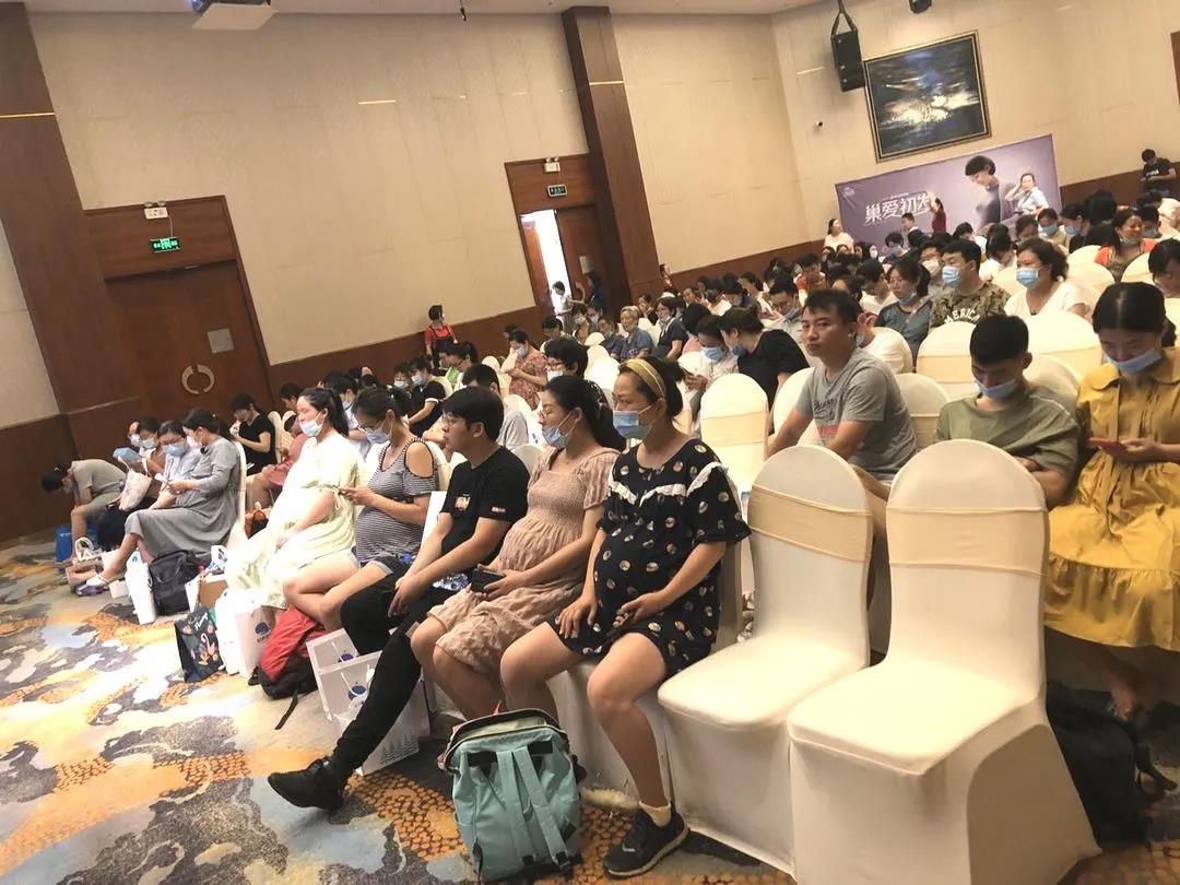 漂亮妈妈产后恢复中心定期举行孕妈课堂，专业孕产知识、母婴健康科普等你来