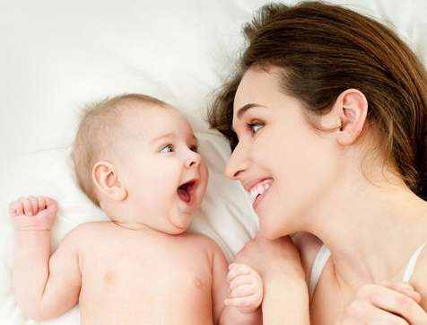 产后哺乳会更轻松，妈妈可以这样做！