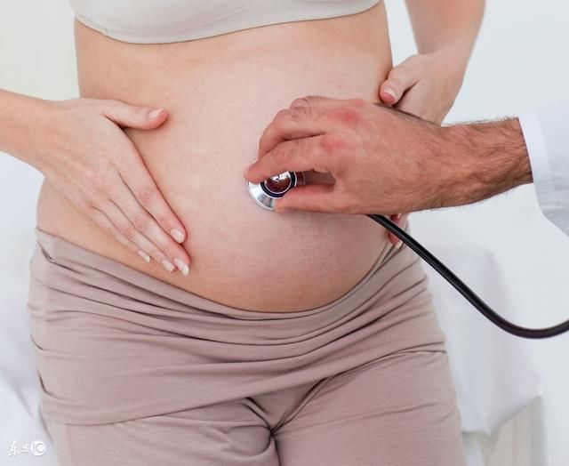 孕期如何减轻妊娠纹？漂亮妈妈教你几个小妙招！