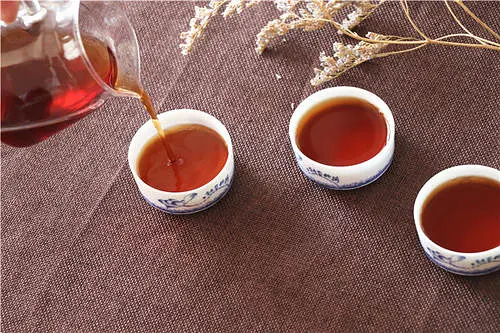 哺乳期能不能喝茶？漂亮妈妈月子中心加盟