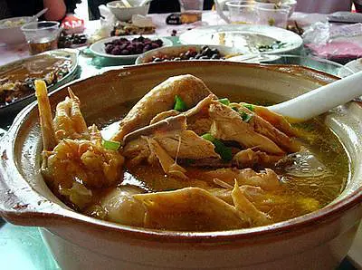 坐月子天天吃鸡肉好吗？漂亮妈妈月子中心加盟