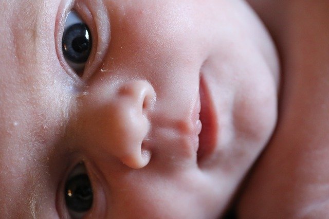 剖腹产后多久可以喂奶？漂亮妈妈月子会所加盟