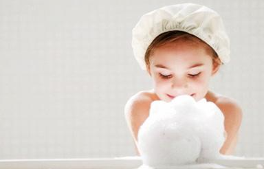 漂亮妈妈产后恢复,冬天给新生儿洗澡该注意些什么？